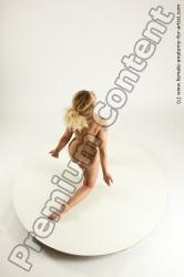 Kneeling reference poses of Lola